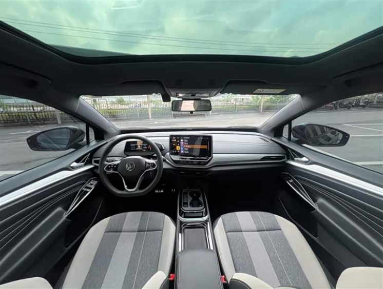 720x540_0_q87_c42_autohomecar__ChtpWGiG39mAMk-UAAHd7WUcRKU485
