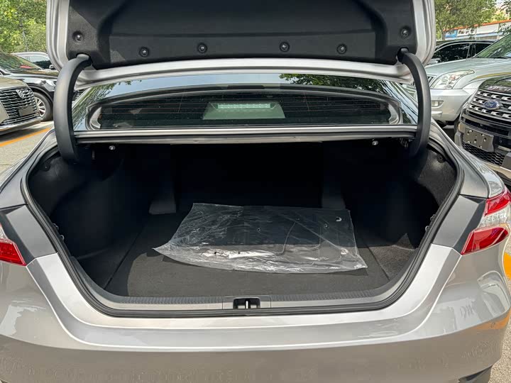 720x540_0_q87_c42_autohomecar__ChxkPWhweiqAH_f3AArT7QCVpXs355