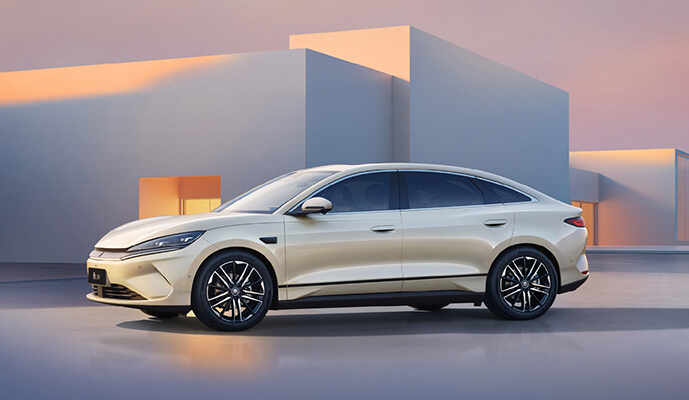 BYD-Will-Officially-Release-The-Qin-L-EV-On-March-23,-2025-02