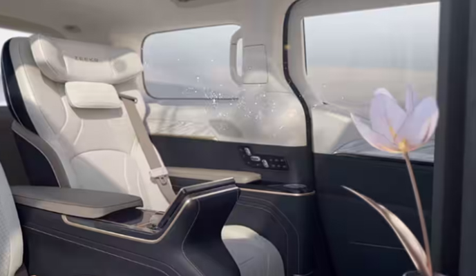 Extreme-Krypton-009-Radiance-Collection-To-Debut-On-April-19th-Interior-Details-Announced-Refreshing-The-Luxury-Ceiling03