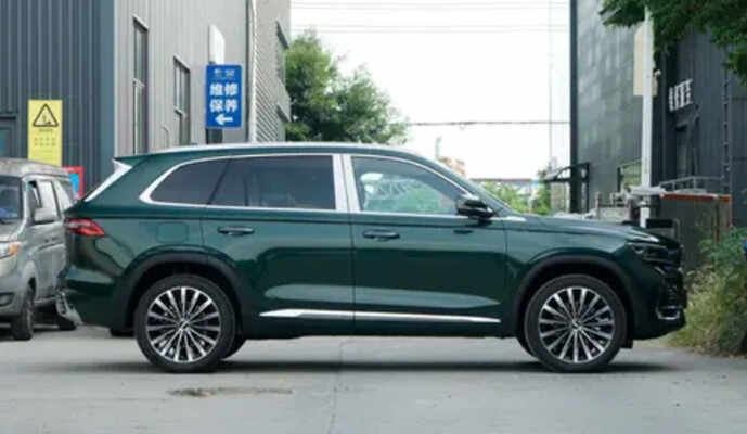 Geely’s-new-SUV-is-coming-soon05