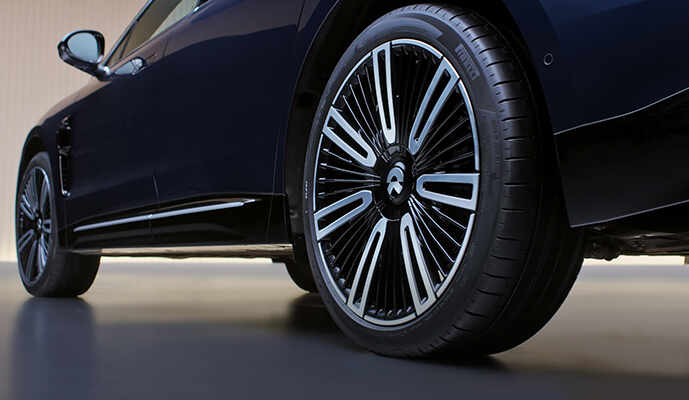 The-Intelligent-Electric-Executive-Flagship,-Redefining-The-Benchmark-Of-Luxury05