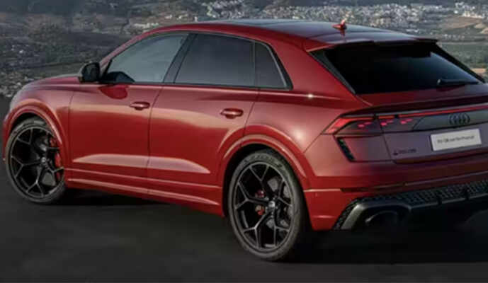 The-New-Audi-RS-Q8-Performance-Goes-On-Sale02