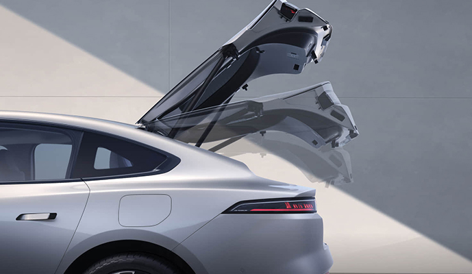The-New-Benchmark-For-Intelligent-Electric-Coupes03