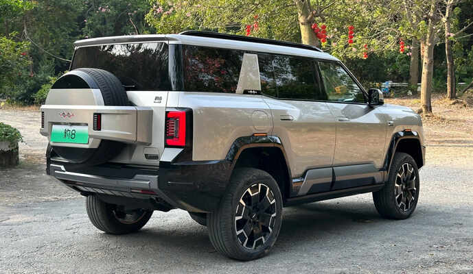 The-New-Flagship-Of-Rugged-Off-Roading05