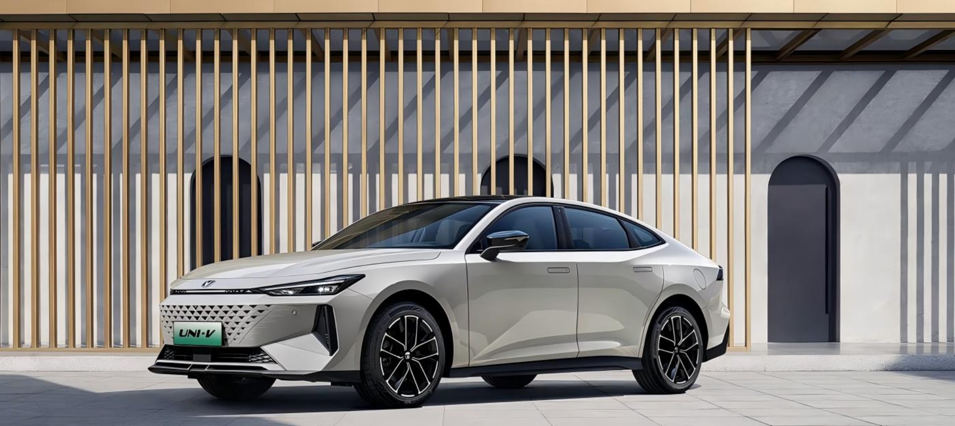 All models are equipped with electric liftgate and electric lift rear spoiler as standard