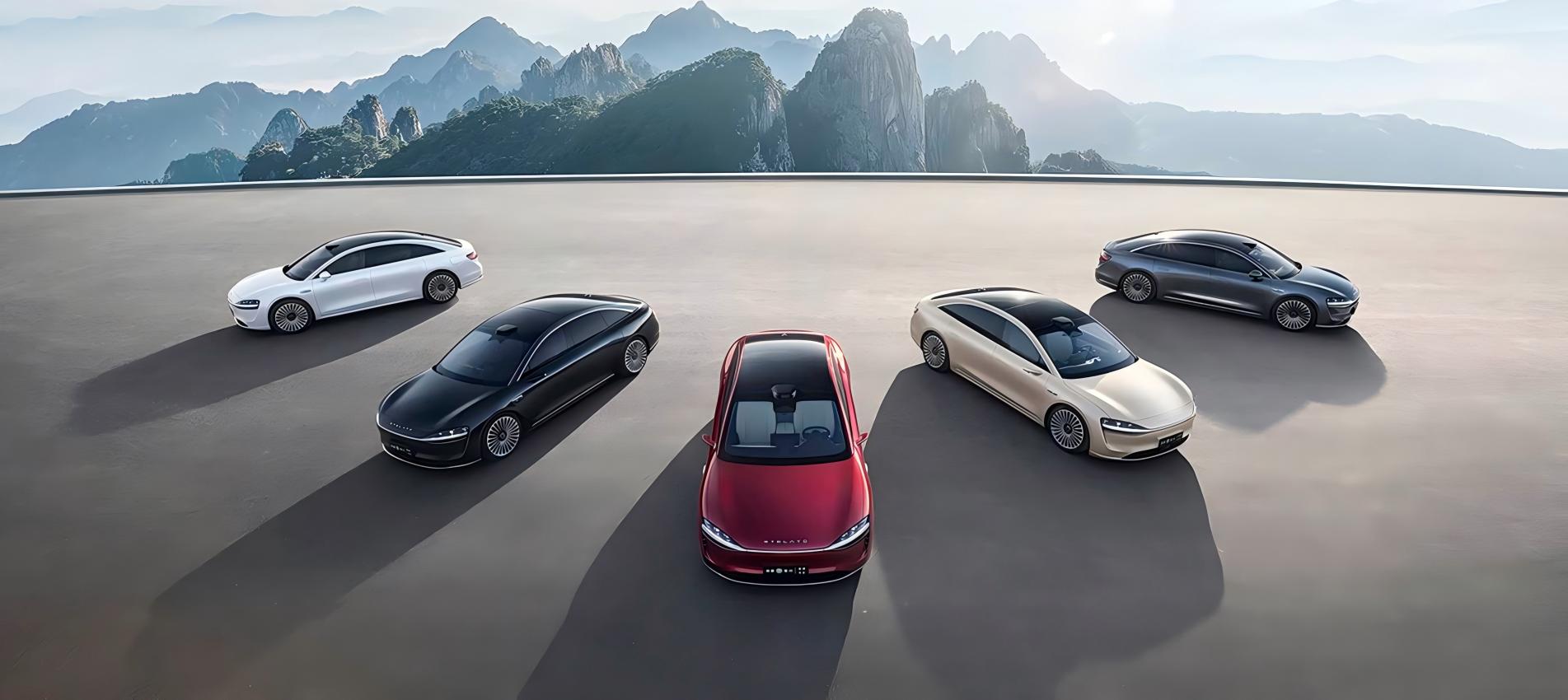 It supports 800V high-voltage fast charging, which can replenish hundreds of kilometers of energy in just 10 minutes.