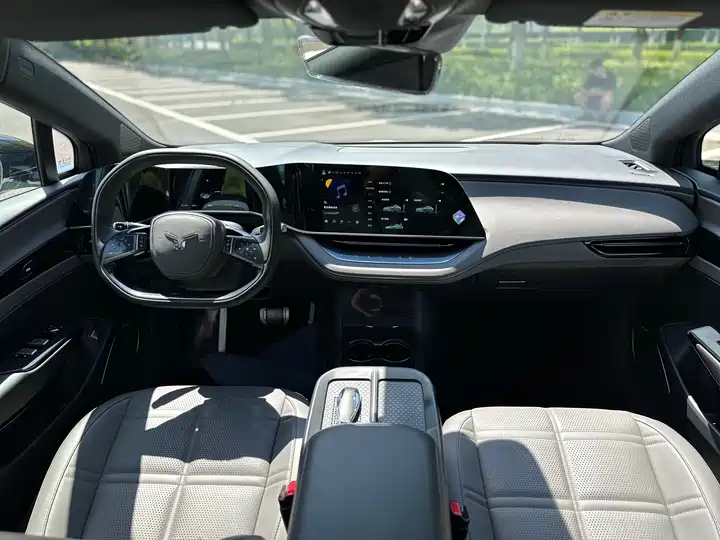 720x540_0_q87_c42_autohomecar__ChtpWGiqlEqAVqdnAAiDCV_ULDs206.jpg