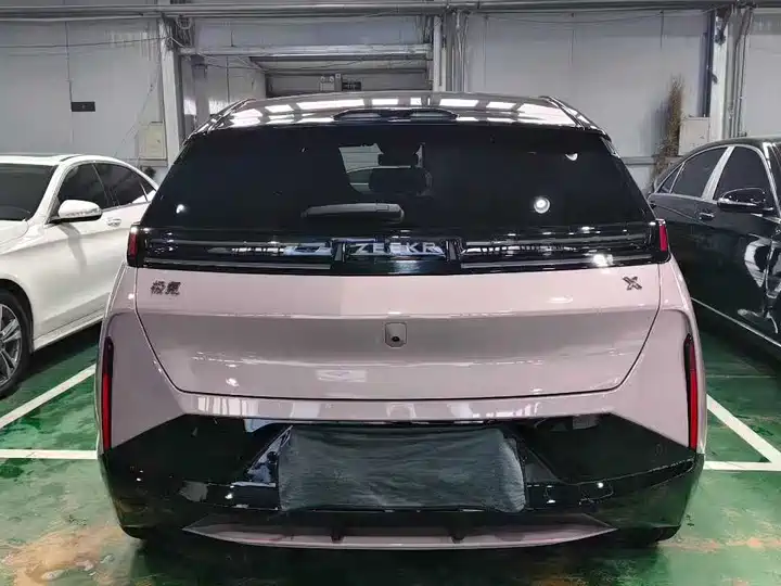 720x540_0_q87_c42_autohomecar__ChxpVmivyR6AFTRbAARx-qz5zSo689.jpg