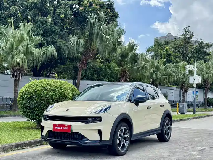 Lynk & Co 06 EM-P 2023 1.5T Remix PHEV Pro