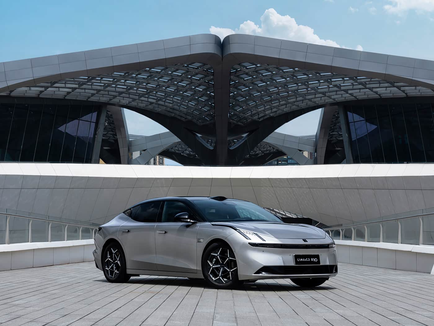 LYNK&CO Z10